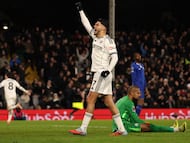 Fulham's Mexican striker #07 Raul Jimenez celebrates after Fulham's Welsh midfielder #08 Harry Wilson (L) scores the team's second goal during the English Premier League football match between Fulham and Chelsea at Craven Cottage in London on January 7, 2026. (Photo by Adrian Dennis / AFP) / RESTRICTED TO EDITORIAL USE. No use with unauthorized audio, video, data, fixture lists, club/league logos or 'live' services. Online in-match use limited to 120 images. An additional 40 images may be used in extra time. No video emulation. Social media in-match use limited to 120 images. An additional 40 images may be used in extra time. No use in betting publications, games or single club/league/player publications. /