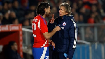 Futbol, Chile vs Paraguay.
Partido amistoso 2024.
El entrenador de la seleccion chilena Ricardo Gareca es fotografiado durante el partido amistoso contra Paraguay disputado en el estadio Nacional de Santiago, Chile.
11/06/2024
Andres Pina/Photosport
Football, Chile vs Paraguay.
2024 friendly match.
Chile’s head coach Ricardo Gareca is pictured during a friendly match against Paraguay at the National stadium in Santiago, Chile.
11/06/2024
Andres Pina/Photosport
