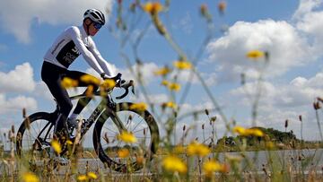La UCI achaca a la AMA la absolución de Froome