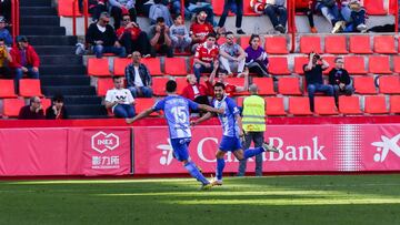 Dani Pacheco celebra su gol al Nástic