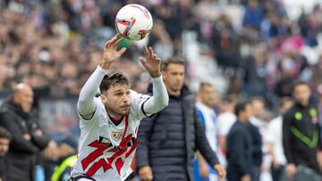 Ratiu, en un saque de banda.