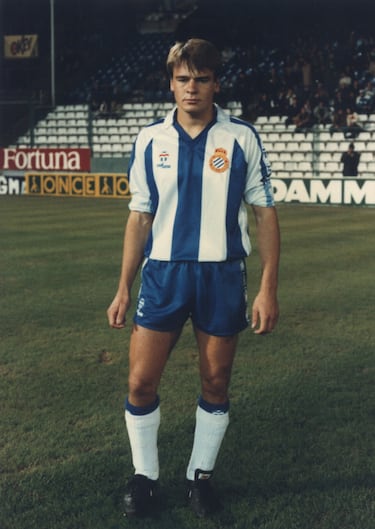 Espanyol (1988-1993) - Barcelona (1994-1995).