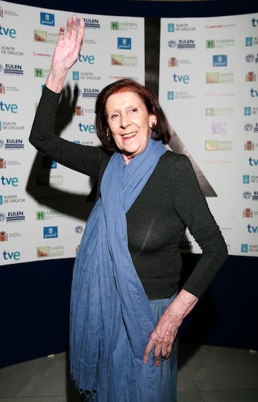 Fue Izaskun Sagastume, una vecina anciana y rebelde que compartía piso con Mari Tere. Su personaje era uno de los más queridos por su humor ácido. Falleció en 2013 a los 83 años por causas naturales.