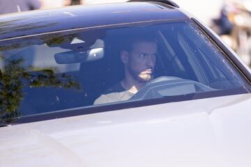 Neto llegando a la Ciudad Deportiva del Barcelona.

