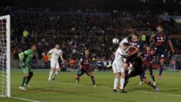 COMO EN LISBOA. Este cabezazo imperial del camero abrió el camino de la victoria en la final del Mundial de Clubes.