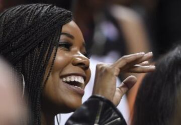 La actriz Gabrielle Union, esposa de Dwyane Wade, no se perdió el triunfo de su marido.