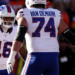 Why do NFL players have ‘Choose Love’ or ‘Be Love’ on the back of their helmets?