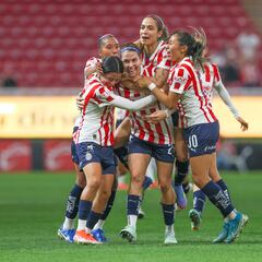 Chivas elimina a Pumas y habrá Clásico en Semifinales