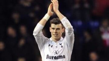 El Tottenham est&aacute; considerando aumentar la ficha de su jugador Garteh Bale a una cantidad de 8 millones de libras al a&ntilde;o en un intento por mantenerle en el club.