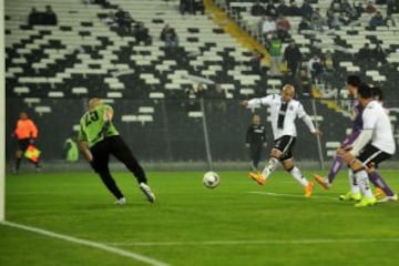 Colo Colo se impuso por 3-1 sobre Deportes Concepción en el Estadio Monumental.