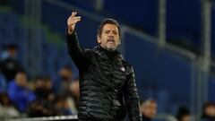 Quique Sánchez Flores dirigiendo a su equipo en un partido de esta temporada en el Coliseum.