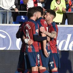 Jordi Martín devuelve la alegría a El Alcoraz