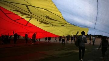 El proyecto del feriado por el Día de los Pueblos Indígenas está cerca de ser ley, pero falta un paso. Además, una propuesta del Gobierno generaría otra votación en el Congreso.