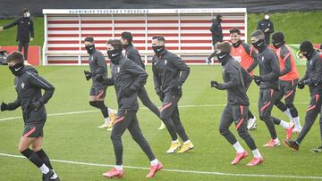 Pablo Pérez, novedad en una convocatoria sin Álvaro Vázquez