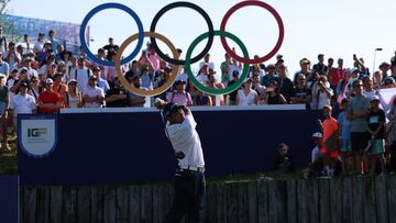 The men’s golf tournament at the Paris 2024 Olympics is now underway and while it’s similar to what we see on the PGA Tour, there’s one slight difference.