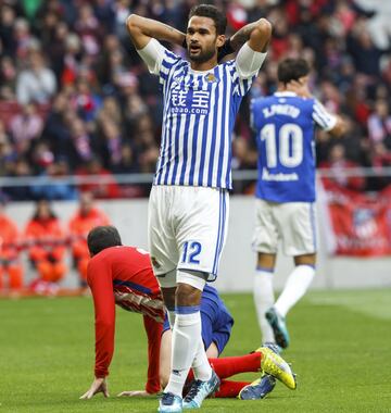 Willian José se lamenta de una ocasión fallada. 
 