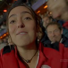 Así vivió y gritó ‘Fer’ Serrano, novia de ‘Santi’ Giménez, sus goles en Champions League