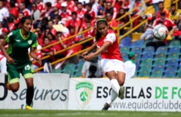 El fútbol femenino debuta en El Campín con triunfo de Santa Fe