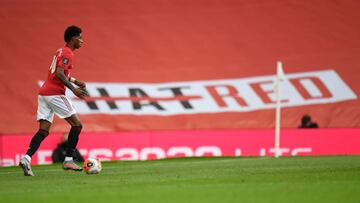 Manchester United&#039;s English striker Marcus Rashford runs with the ball during the English Premier League football match between Manchester United and Southampton at Old Trafford in Manchester, north-west England, on July 13, 2020. (Photo by PETER POW