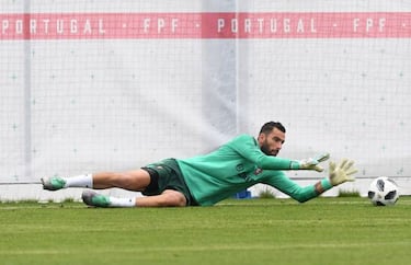 Sporting Clube 'fire sale' alerts clubs around European leagues