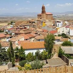 El pueblo que ofrece casa gratis por abrir el bar