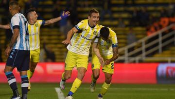 Rosario Central vence a Racing, que contó con el debut de Gago