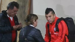 Los detalles del estado de salud de la mamá de Gary Medel: el “Pitbull” no jugará hoy