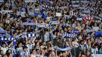 La afición del Athletic ha recibido más entradas para el derbi de Copa en Anoeta, que las que recibieron los txuri-urdin en la ida de San Mamés. (Photo by CESAR MANSO / AFP)