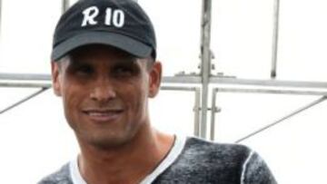 Rivaldo se retira a los 43 años por sus problemas de rodilla