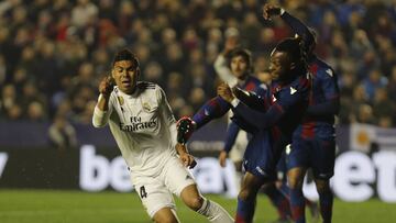 Solari, irónico: "Meternos también con los árbitros cuando aciertan…"