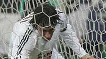 Raúl:"¿Un dos caballos? Es un halago, fue un gran coche"