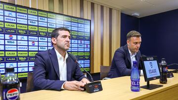 Juanjo Lorenzo y Juan Cala en la sala de prensa del estadio Nuevo Mirandilla.