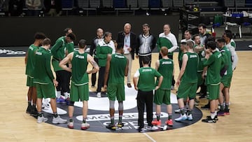 12/02/20 COPA DEL REY DE BALONCESTO ENTRENAMIENTO UNICAJA DE MALAGA LUIS CASIMIRO CHARLA CIRCULO CENTRAL