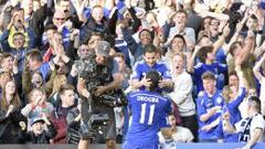 El Chelsea gana al United y acaricia la Premier League