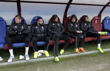 Kroos, Carvajal, Isco, Kovacic y Mariano en el banquillo.