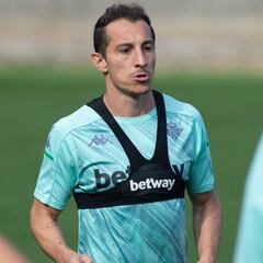 LaLiga destaca "segunda juventud" de Andrés Guardado con Real Betis
