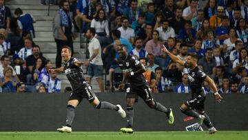 Al Oporto le remontan un 2-0