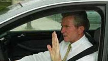 <b>APESADUMBRADO.</b> A pesar de su marcha del club, Heynckes tenía muy buena relación con Javier Uria.