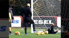 ¡Un crack!: el hijo de Pepe Reina mostró sus dotes como arquero