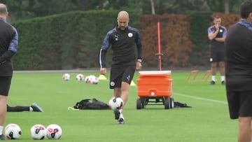 Guardiola arrasa en las redes con este genial gesto técnico