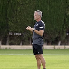 Escribá se juega algo más que tres puntos en Mallorca