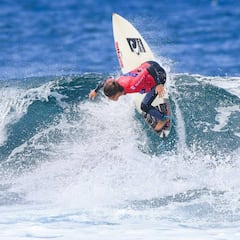 Lucía Machado gana en Azores y acaba subcampeona de Europa Junior de surf