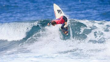 Lucía Machado gana el Ribeira Grande Pro Junior de surf.