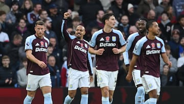 Soccer Football - Premier League - Aston Villa v AFC Bournemouth - Villa Park, Birmingham, Britain - November 9, 2025 Aston Villa's Donyell Malen celebrates scoring their fourth goal REUTERS/Jaimi Joy EDITORIAL USE ONLY. NO USE WITH UNAUTHORIZED AUDIO, VIDEO, DATA, FIXTURE LISTS, CLUB/LEAGUE LOGOS OR 'LIVE' SERVICES. ONLINE IN-MATCH USE LIMITED TO 120 IMAGES, NO VIDEO EMULATION. NO USE IN BETTING, GAMES OR SINGLE CLUB/LEAGUE/PLAYER PUBLICATIONS. PLEASE CONTACT YOUR ACCOUNT REPRESENTATIVE FOR FURTHER DETAILS..