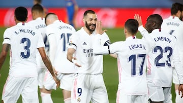 Real Madrid won the Cl&aacute;sico with first half goals from Benzema and Kroos. Barcelona managed to pull one back in the second half through Mingueza.