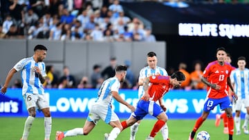 Argentina y Chile se enfrentan en la fiesta de Di María
