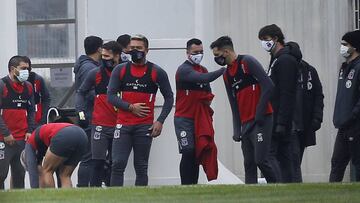 Espina definió la postura alba sobre la localía en Libertadores