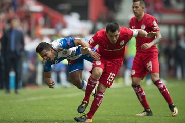 Con Enrique Meza en el banquillo, Puebla se ha convertido en un equipo peligroso para el resto de la Liga MX. El ‘Ojitos’ es un viejo conocido del Toluca, club al que ha enfrentado en 20 oportunidades, en la cuales cuenta con un récord de nueve triunfos, cinco empates y seis derrotas en contra de los ‘Diablos Rojos’.
