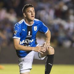 Chivas tiene dos refuerzos y trabaja en contratar más