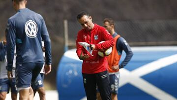 Oltra, durante un entrenamiento del Tenerife.